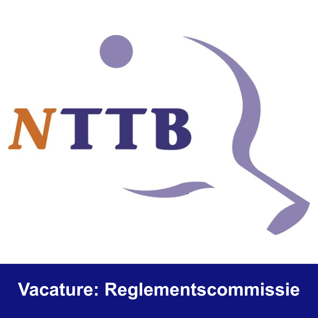 Achim Sialino (Algemeen directeur NTTB) kreeg nog een mooi bedankje toegereikt van de chinese verenigingen namelijk een pluche panda